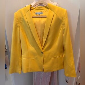 Antioni melani yellow jacket size 12 New!